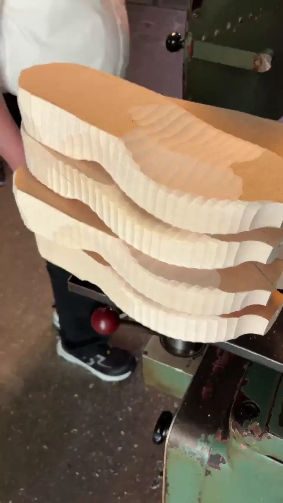 Standbild aus dem zweiten eigenen Fertigungsvideo